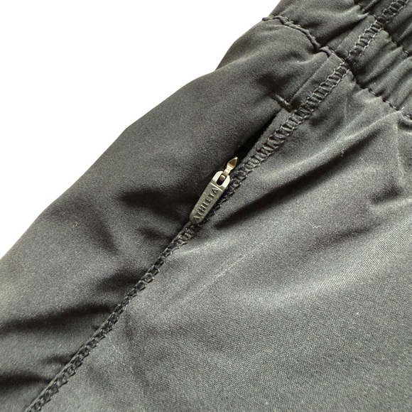 Athleta Women's 1X Black Hustle 3" Shorts Activewear Running Gym Lightweight - Picture 7 of 10